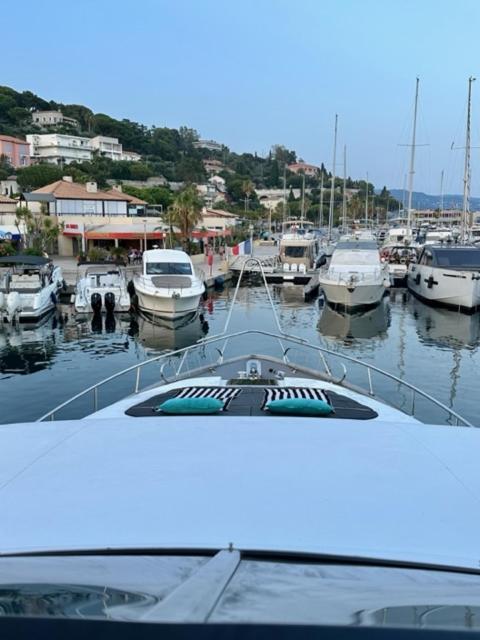 Hotel Motoryacht 21 Avec Equipage Barcelona Exteriér fotografie