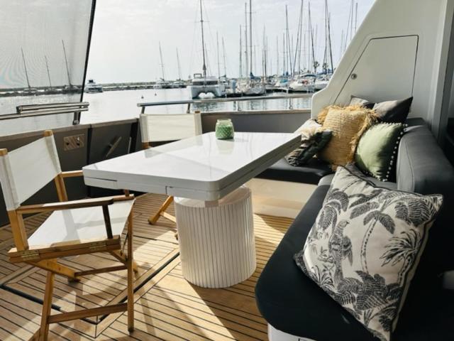 Hotel Motoryacht 21 Avec Equipage Barcelona Exteriér fotografie