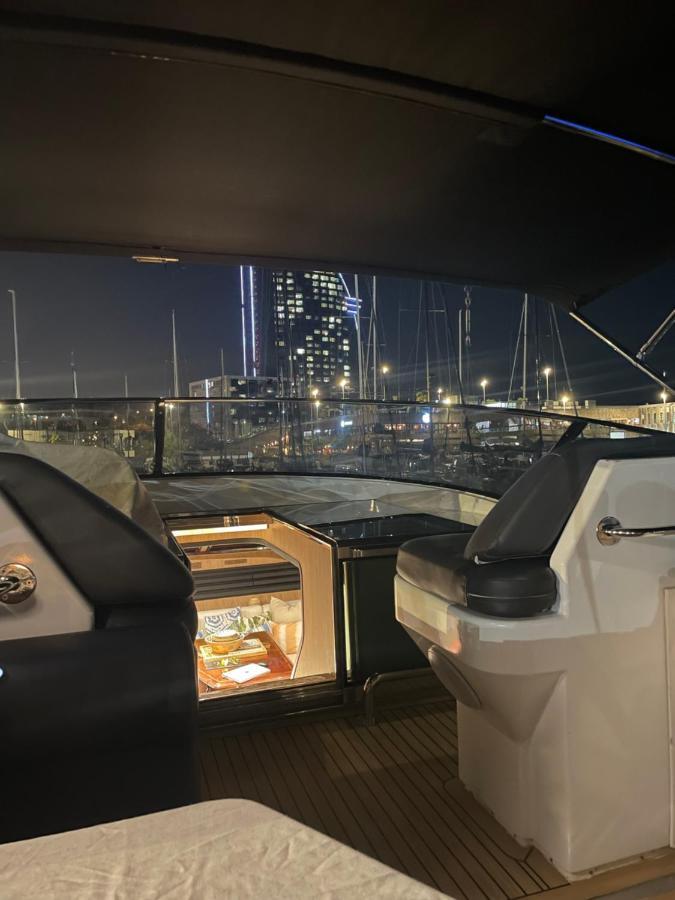 Hotel Motoryacht 21 Avec Equipage Barcelona Exteriér fotografie